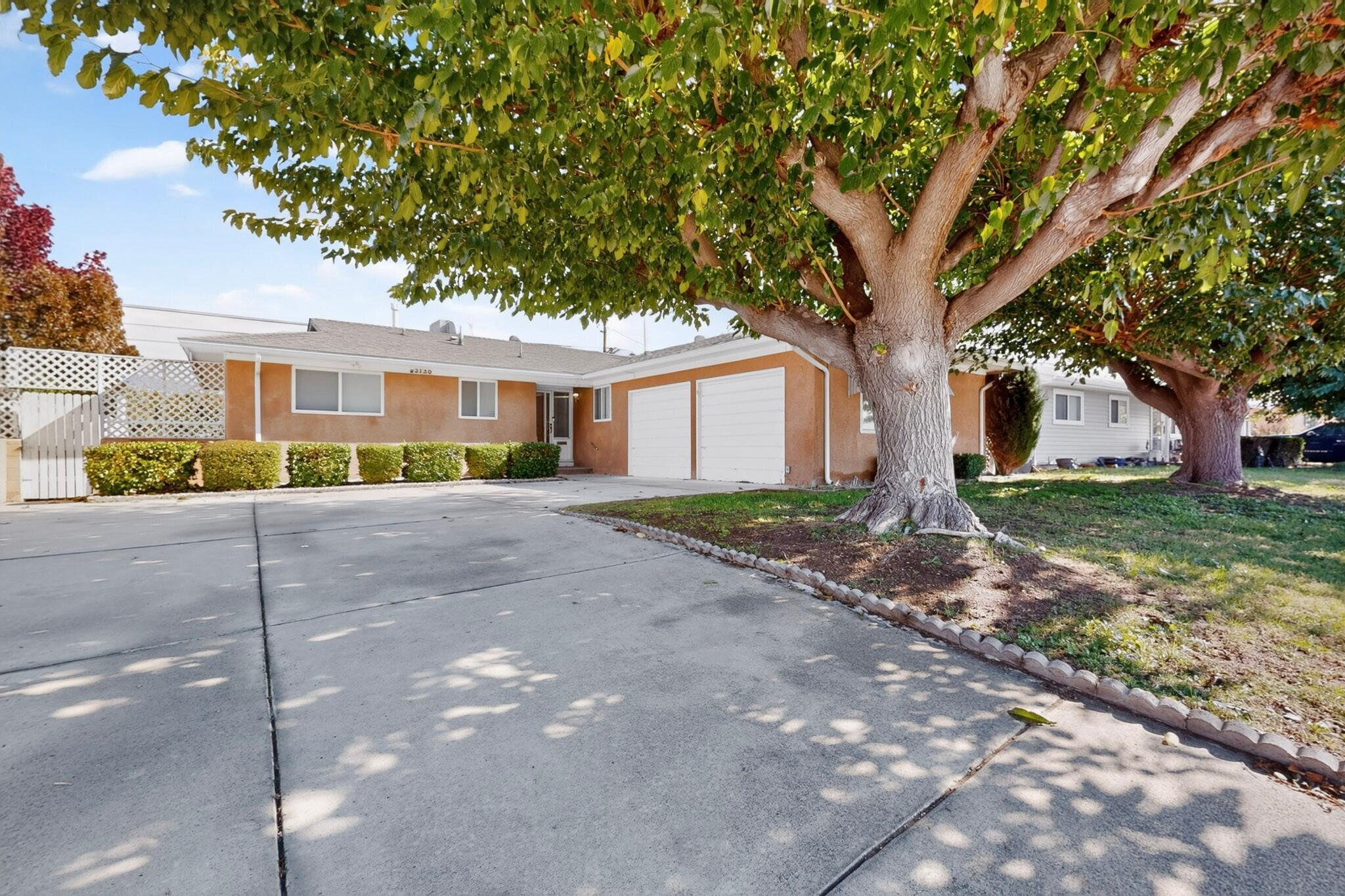 Photo 1 of Single family home for sale at 2120 Glorieta St Ne, Albuquerque, NM 87112 | MLS# 1113093 | Listing updated on 2026-10-26