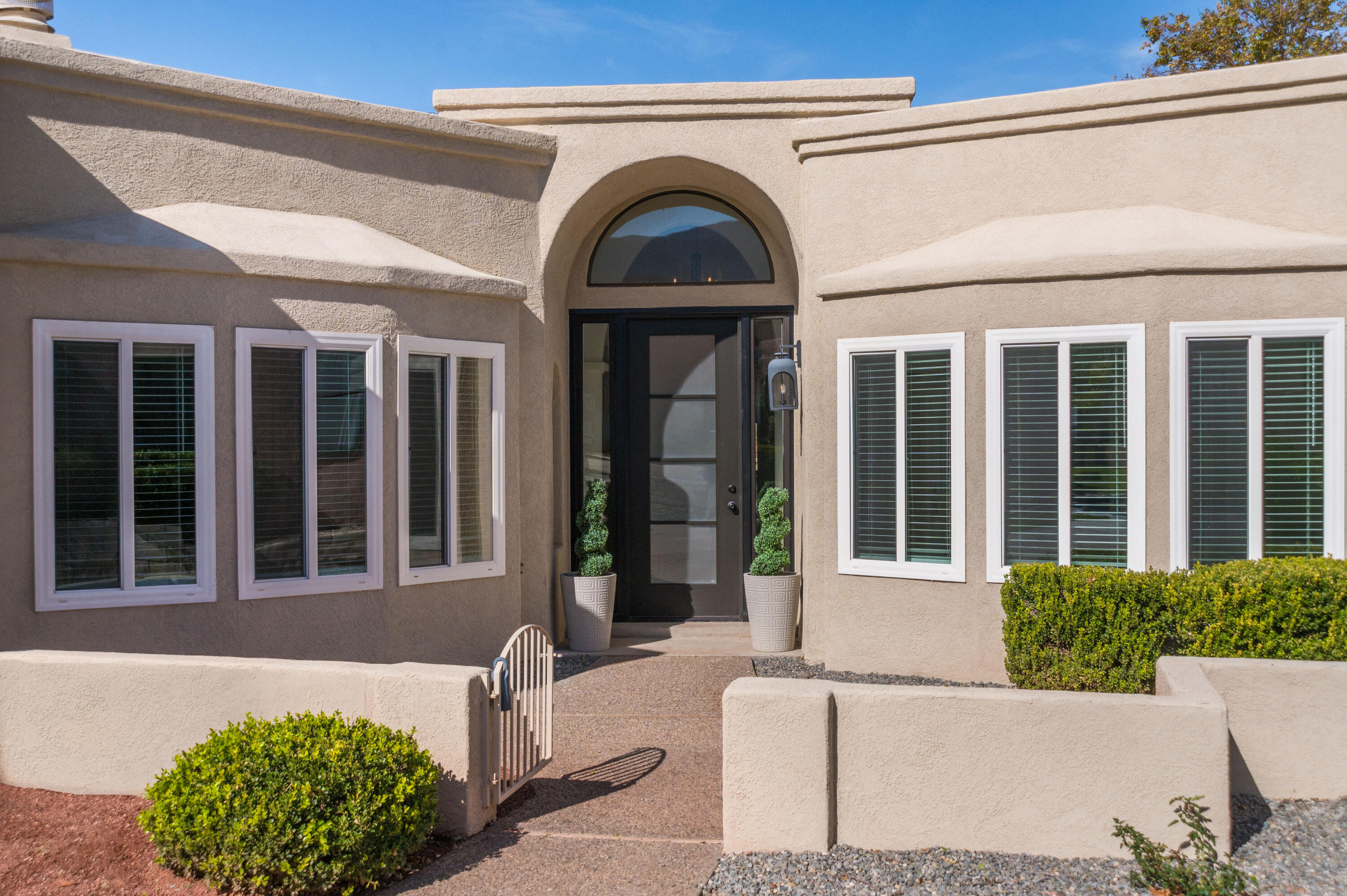 Photo 1 of Single family home for sale at 11509 Woodmar Ln NE, Albuquerque, NM 87111 | MLS# 1113190 | Listing updated on 2026-10-28
