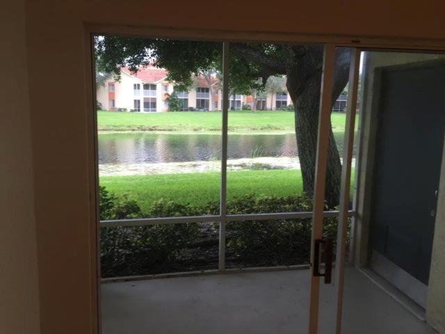 Homes for sale in West Palm Beach, FL | 5102 Glenmoor Dr, West Palm Beach, FL 33409 | MLS# R10233359