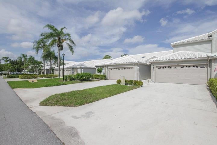 Homes for sale in Tequesta, FL | 8949 Se Riverfront Terrace, Tequesta, FL 33469 | MLS# R10269940