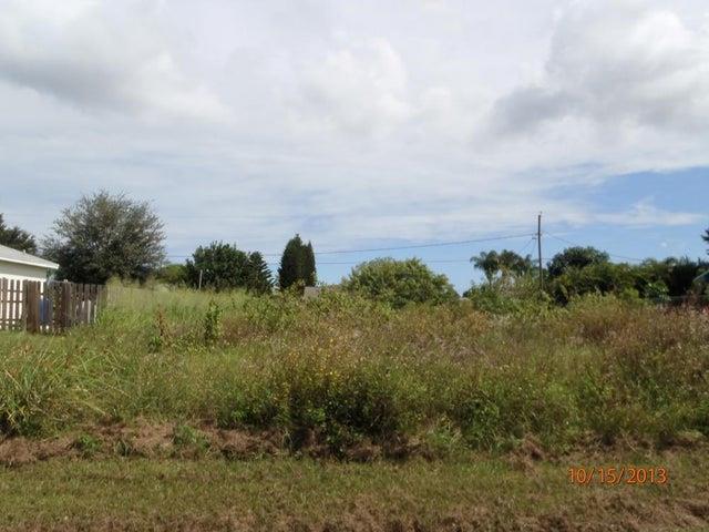 Homes for sale in Port Saint Lucie, FL | 613 Sw Cynthia Street, Port Saint Lucie, FL 34983 | MLS# R10295875