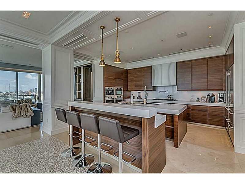 800 S POINTE DR #1504, Miami Beach FL 33139
