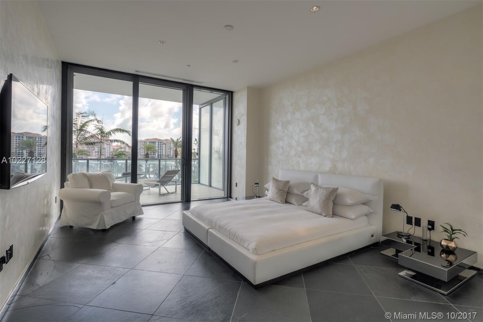 800 S Pointe Dr #502, Miami Beach FL 33139