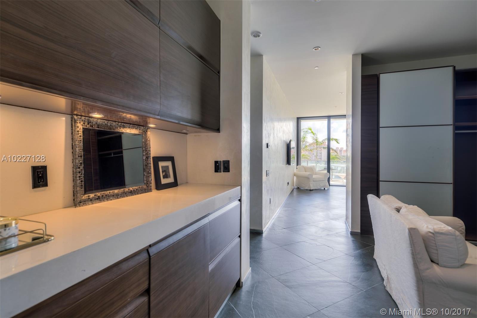 800 S Pointe Dr #502, Miami Beach FL 33139