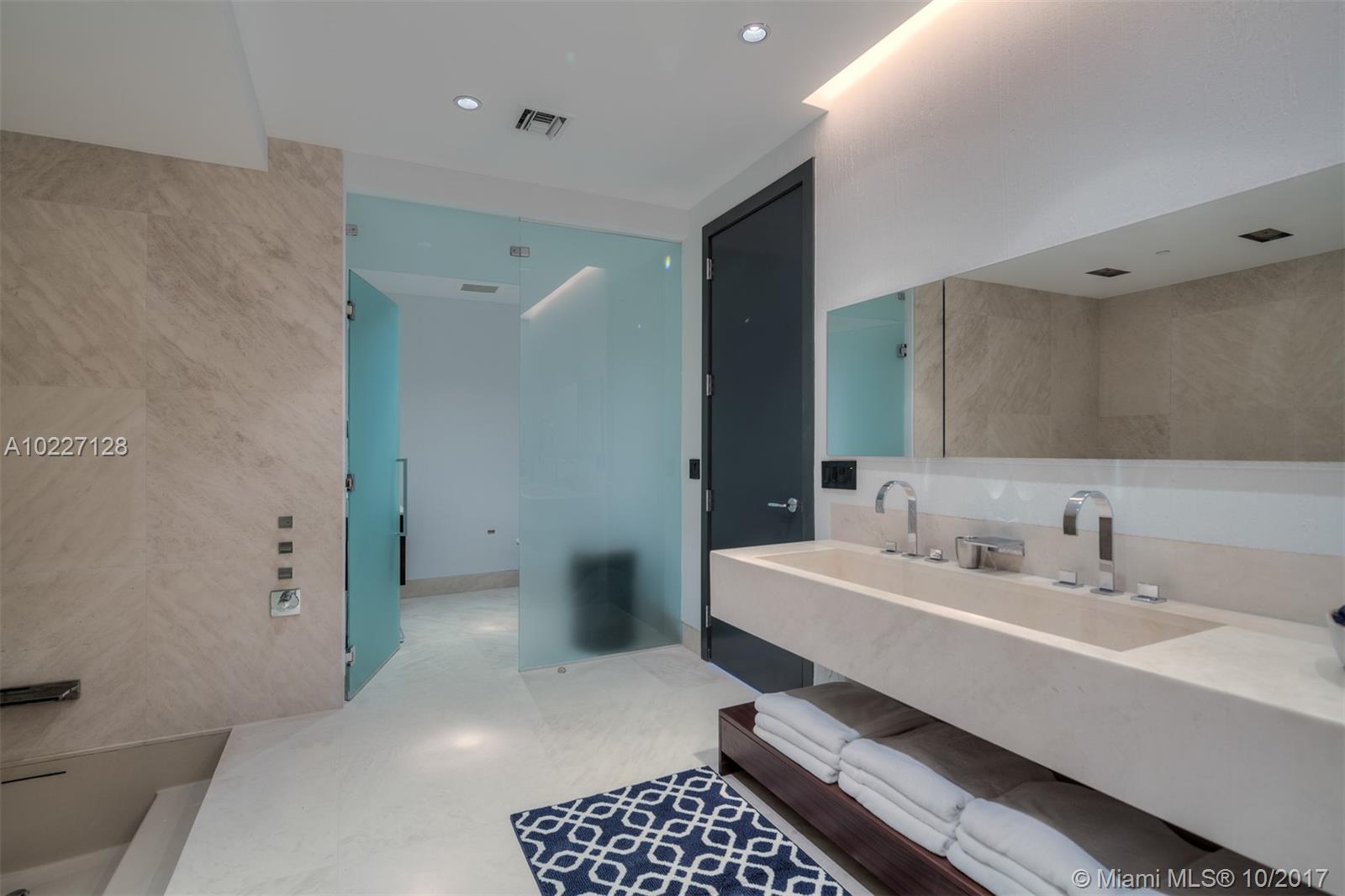 800 S Pointe Dr #502, Miami Beach FL 33139