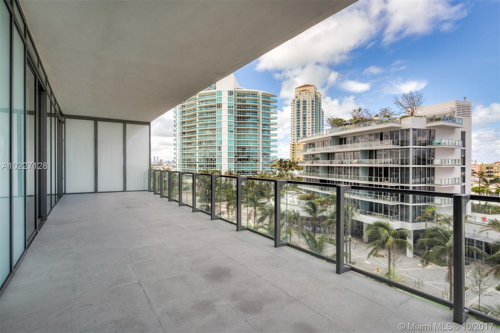 800 S Pointe Dr #502, Miami Beach FL 33139