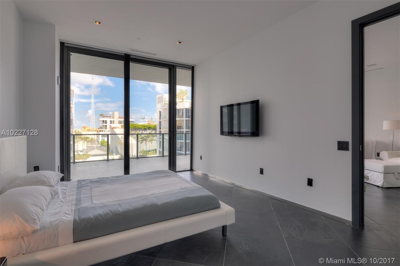 800 S Pointe Dr #502, Miami Beach FL 33139