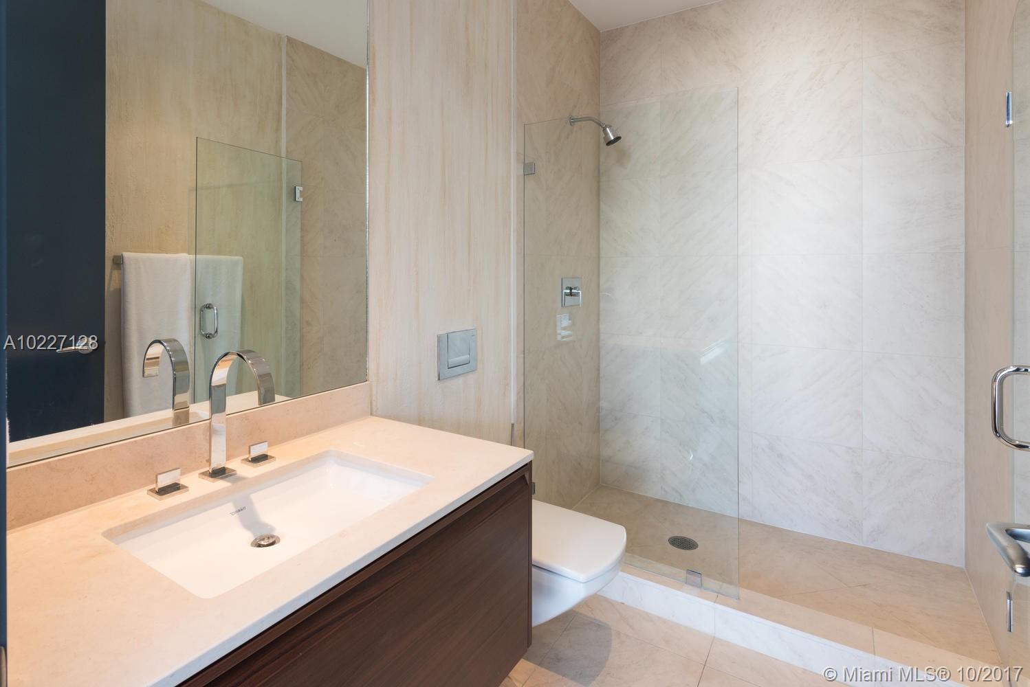 800 S Pointe Dr #502, Miami Beach FL 33139