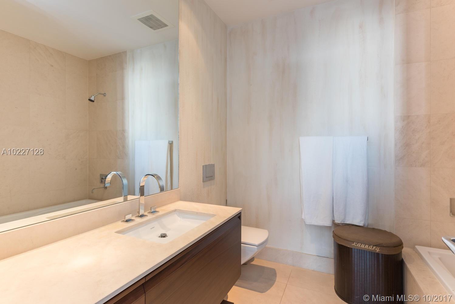 800 S Pointe Dr #502, Miami Beach FL 33139