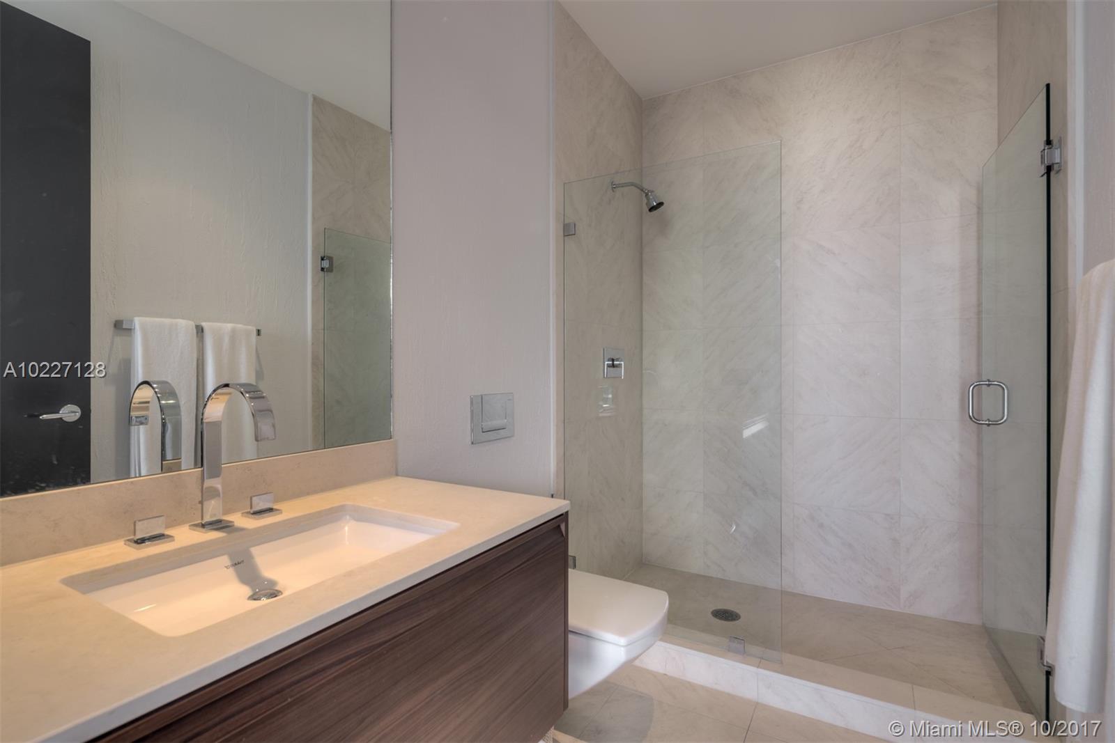 800 S Pointe Dr #502, Miami Beach FL 33139