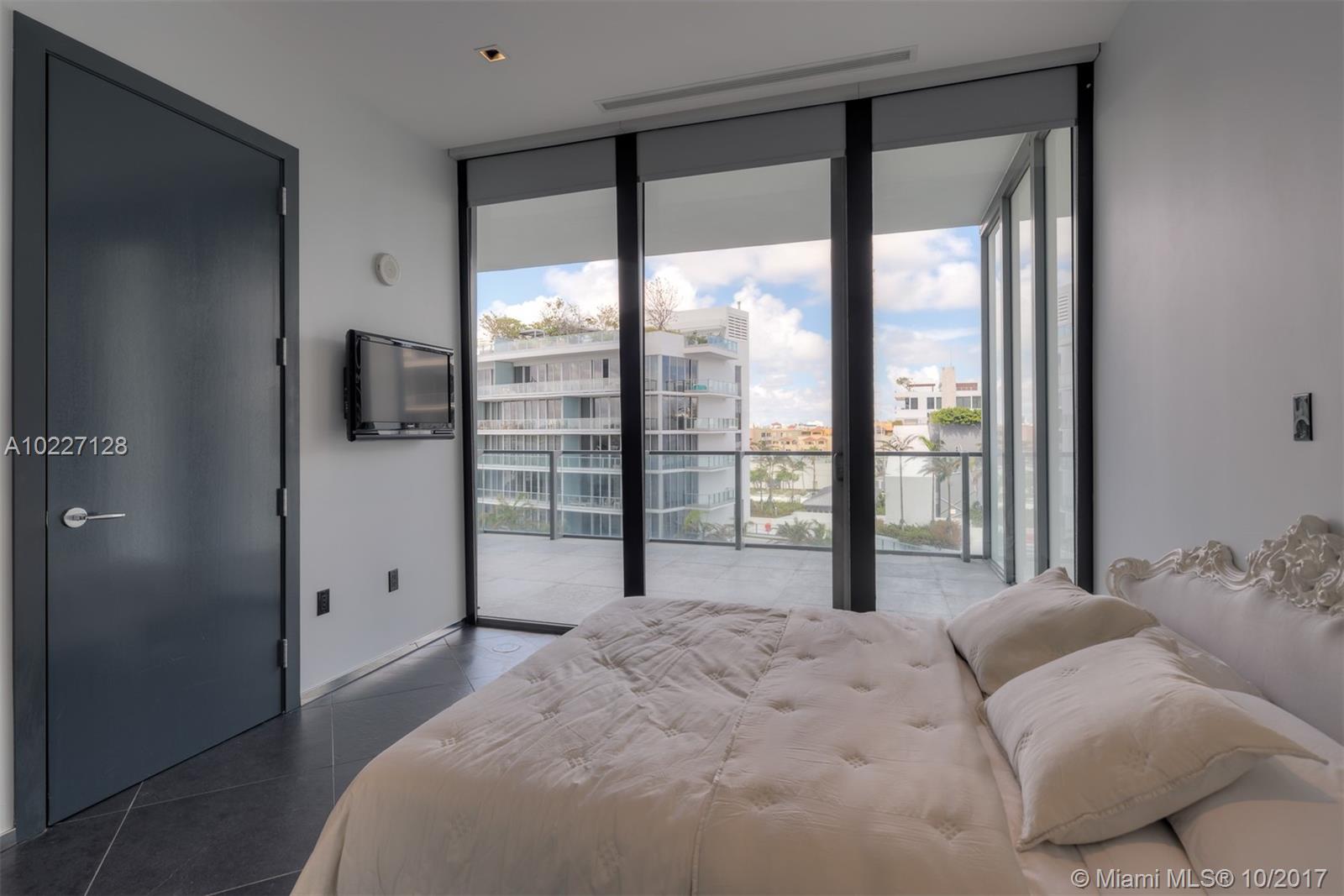 800 S Pointe Dr #502, Miami Beach FL 33139