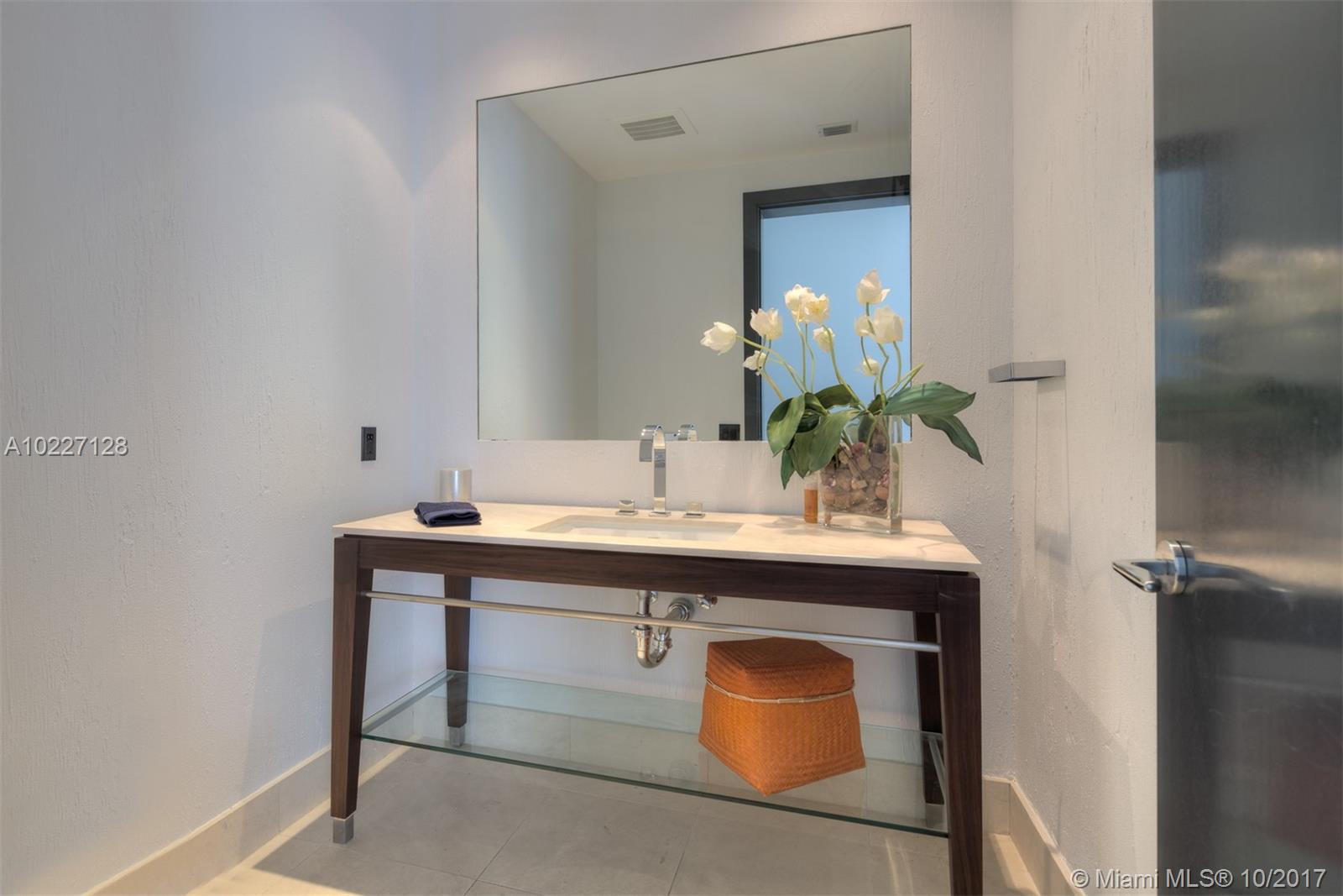 800 S Pointe Dr #502, Miami Beach FL 33139