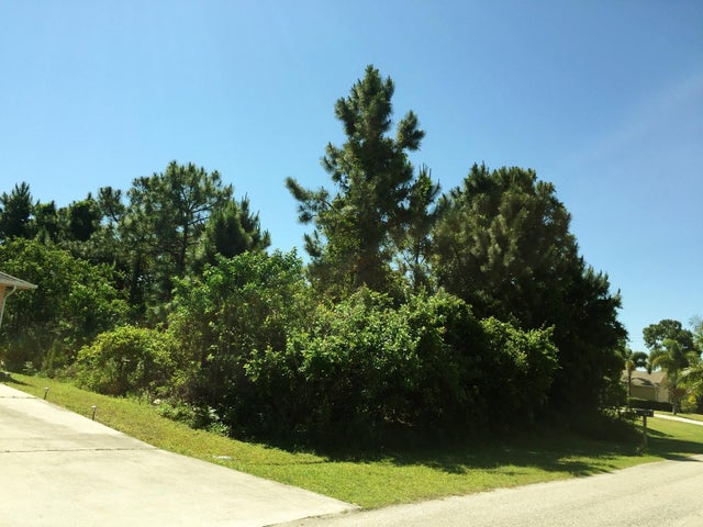 Homes for sale in Port Saint Lucie, FL | 3173 Sw Fambrough Street, Port Saint Lucie, FL 34953 | MLS# R10319549