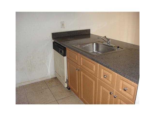 Homes for sale in Green Acres, FL | 6013 10Th Ave N #105, Green Acres, FL 33463 | MLS# A1766173