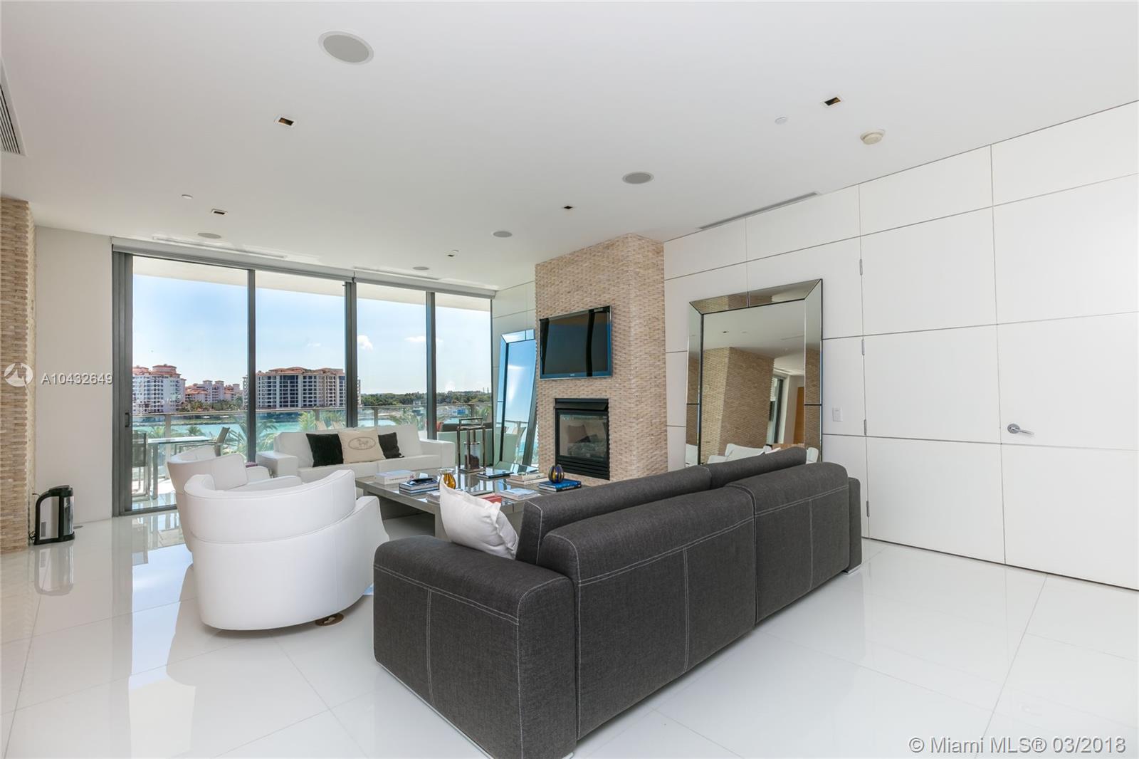 800 S Pointe Dr #602, Miami Beach FL 33139