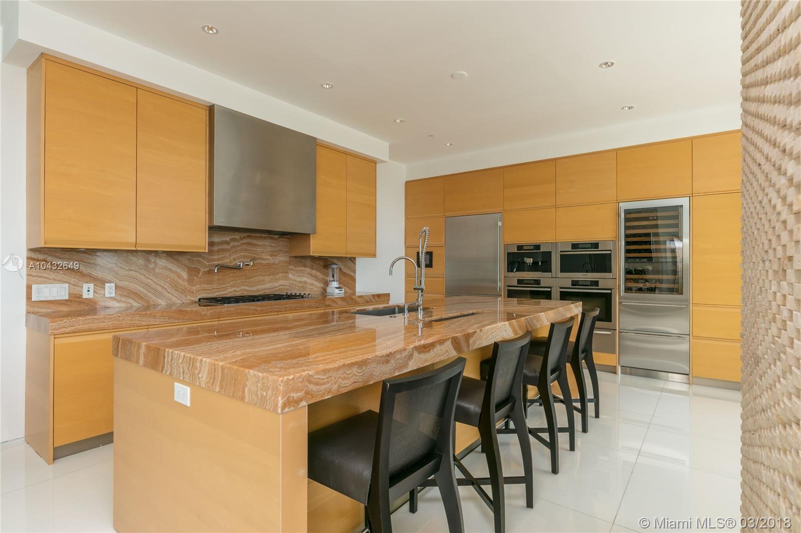 800 S Pointe Dr #602, Miami Beach FL 33139