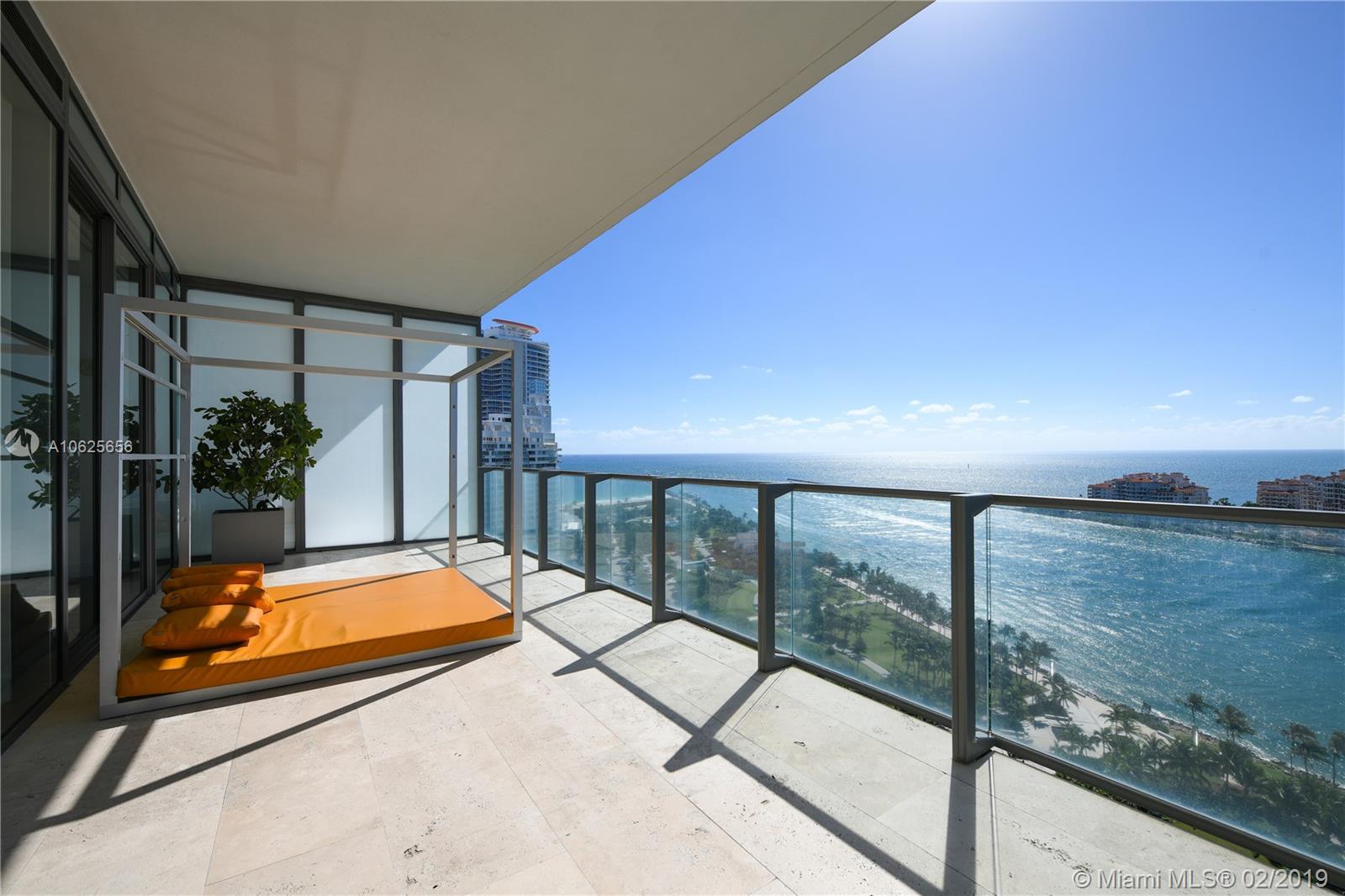 800 S Pointe Dr #1903, Miami Beach FL 33139