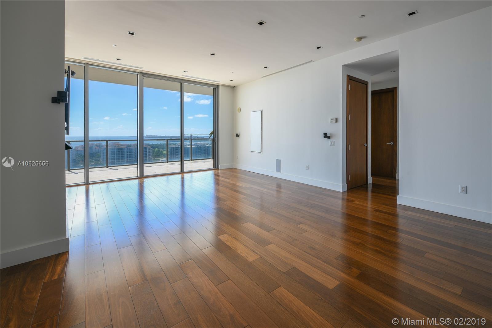 800 S Pointe Dr #1903, Miami Beach FL 33139