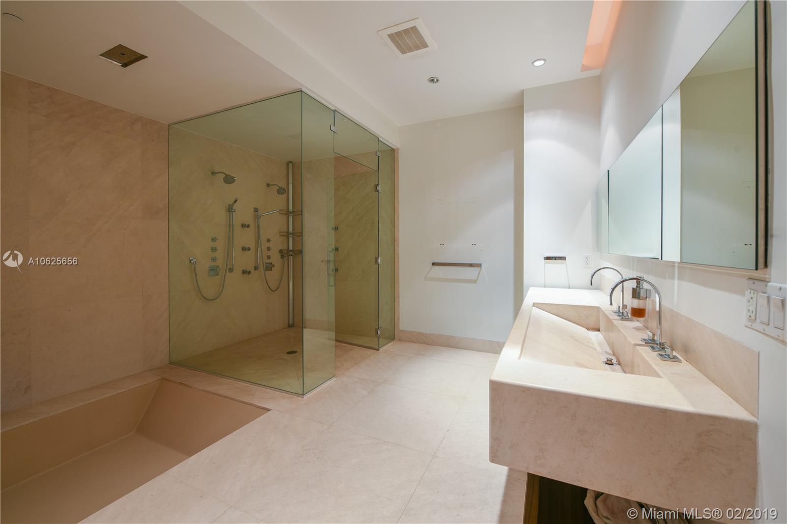 800 S Pointe Dr #1903, Miami Beach FL 33139