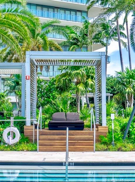 800 S Pointe Dr #1903, Miami Beach FL 33139