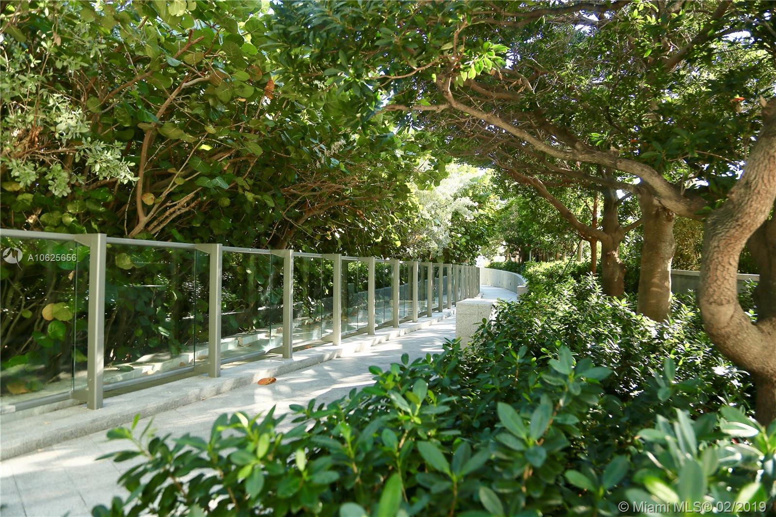 800 S Pointe Dr #1903, Miami Beach FL 33139