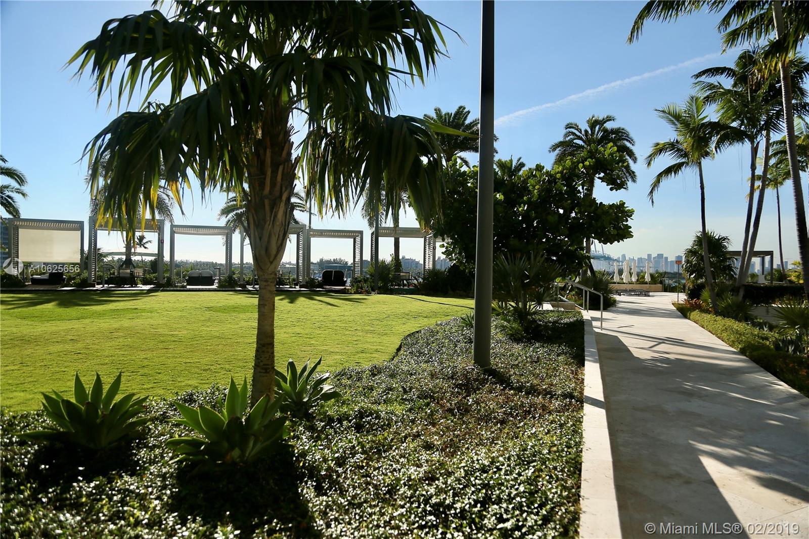 800 S Pointe Dr #1903, Miami Beach FL 33139