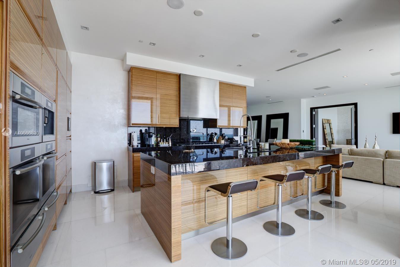 800 S Pointe Dr #903, Miami Beach FL 33139
