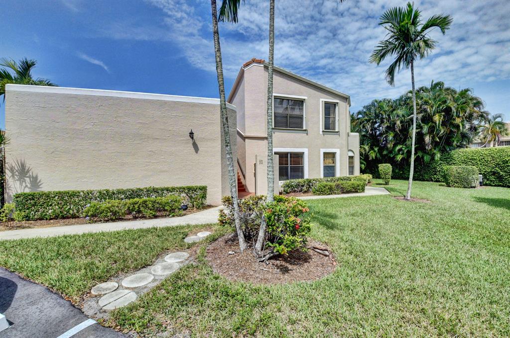 Homes for sale in Boca Raton, FL | 6670 Villa Sonrisa Dr #224, Boca Raton, FL 33433 | MLS# R10542418