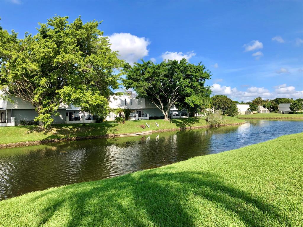 Homes for sale in Wellington, FL | 1586 Shaker Circle, Wellington, FL 33414 | MLS# R10543339