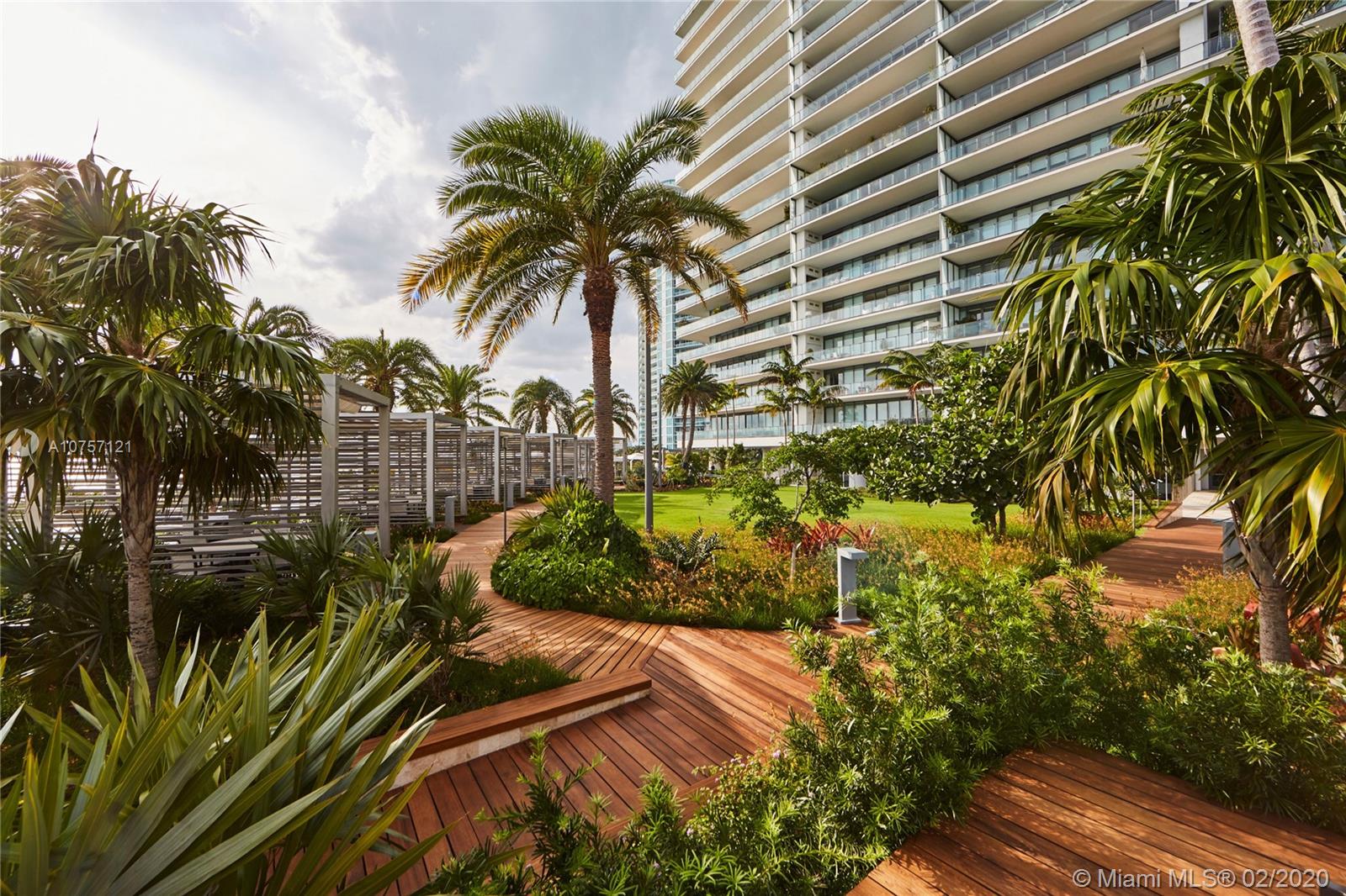 800 S Pointe Dr #1802, Miami Beach FL 33139