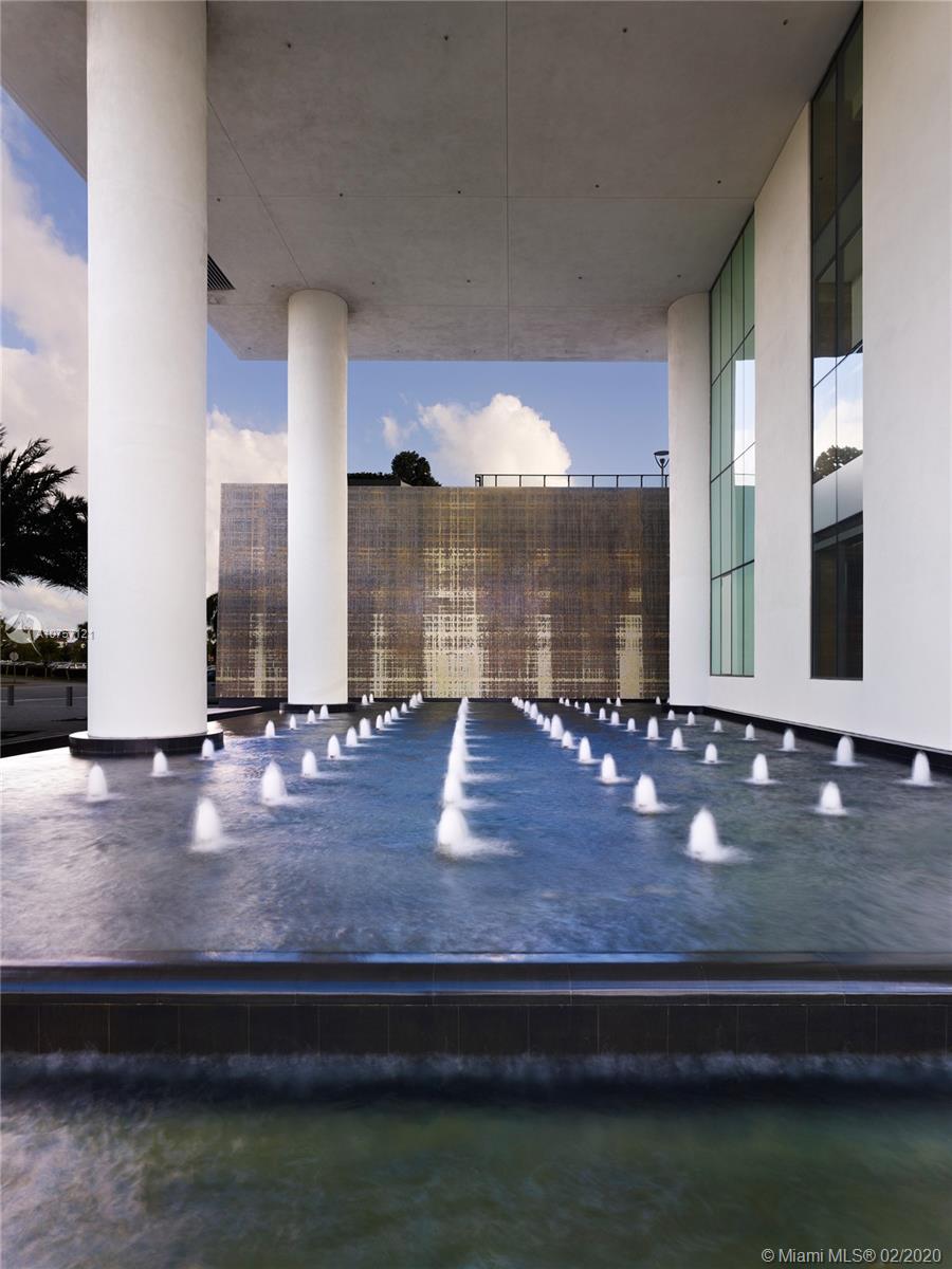800 S Pointe Dr #1802, Miami Beach FL 33139