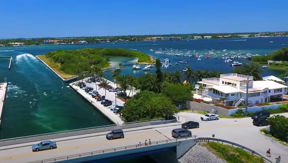 Homes for sale in Manalapan, FL | 4022 S Ocean Boulevard #Lots 2+3, Manalapan, FL 33462 | MLS# R10593831