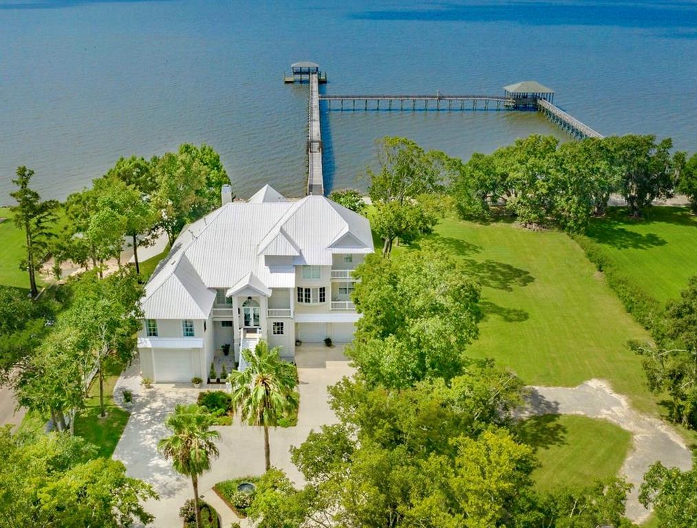 Homes for sale in Mandeville, LA | 100 Mulberry Ave, Mandeville, LA 70448 | MLS# 2262122