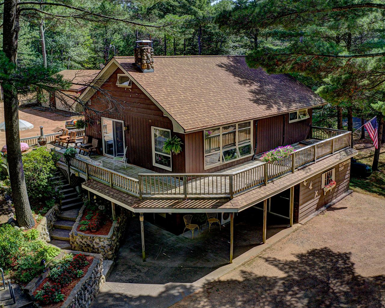 Little Crawling Stone Property 1580 Silver Beach Dr Photo 1