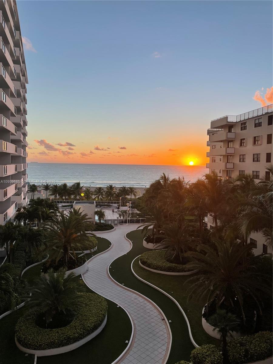 The Decoplage Condo