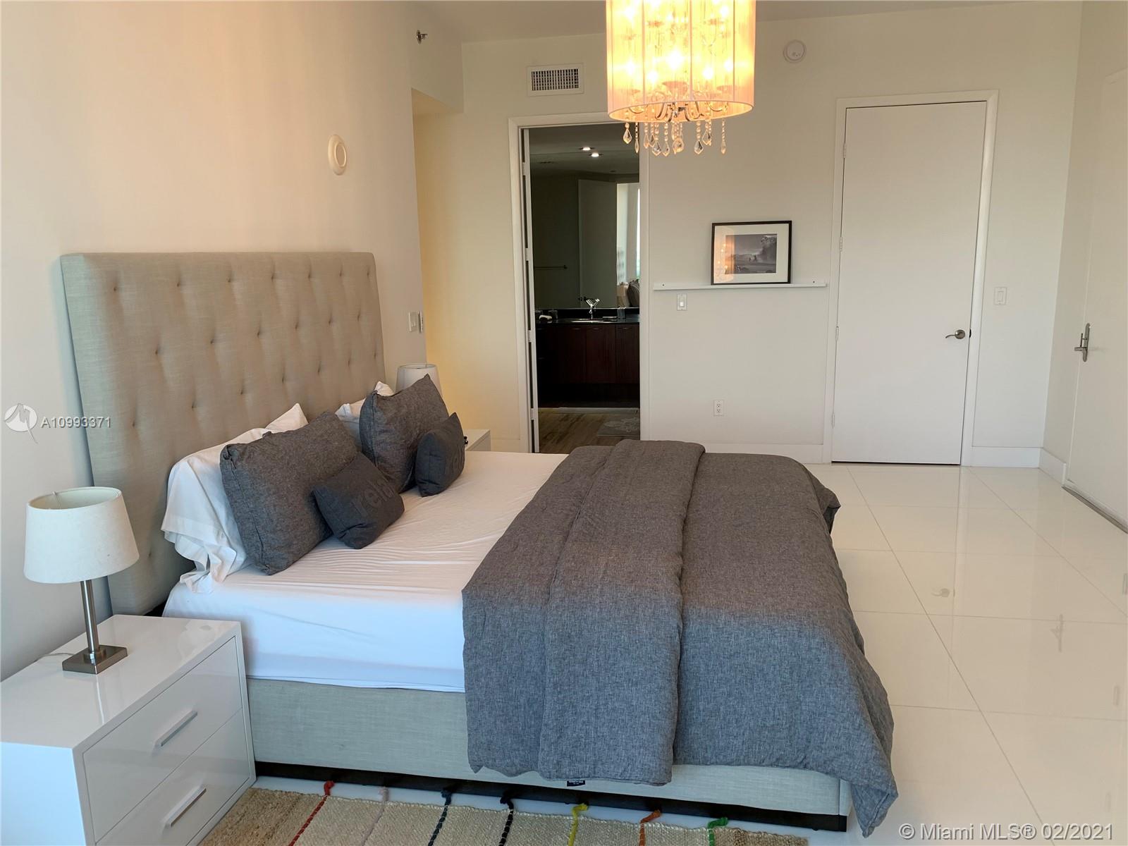 16001 Collins Ave #2105, Sunny Isles Beach FL 33160