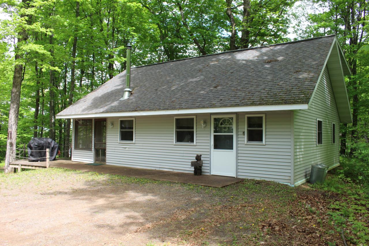 Lac Vieux Desert Property 2640 South Shore Rd Photo 1