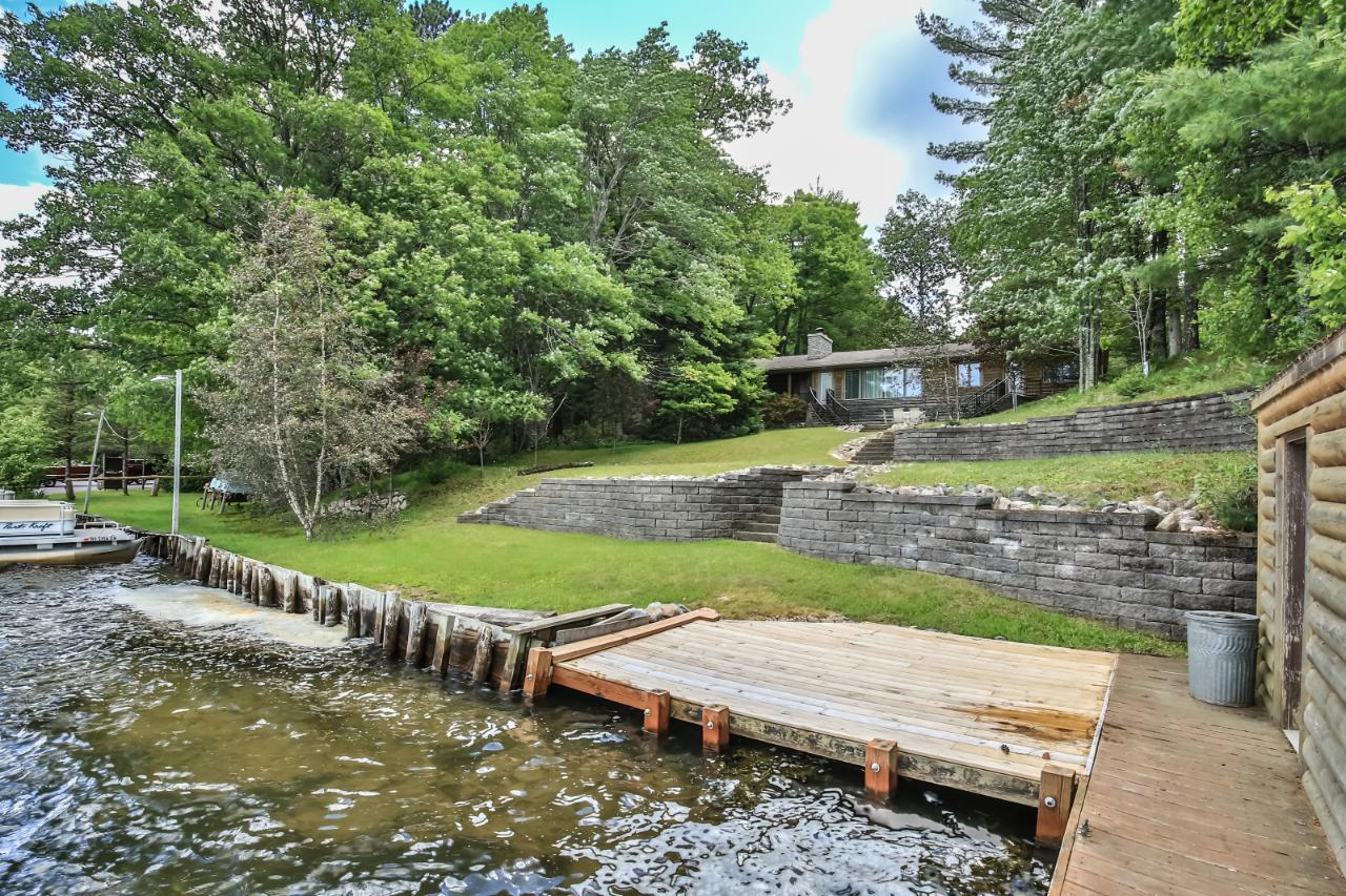 Tomahawk Lake Property 8020 Coffen Ln Photo 1