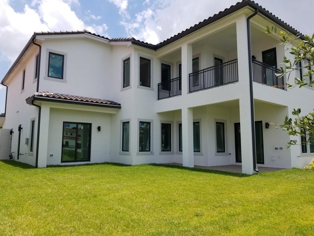 Homes for sale in Hollywood, FL | 5704 Ashwood Cir, Hollywood, FL 33312 | MLS# F10291834