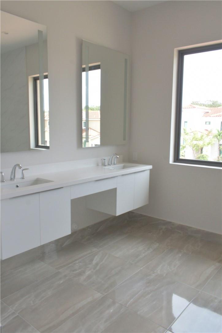 Photo of previously built Fairmont Model