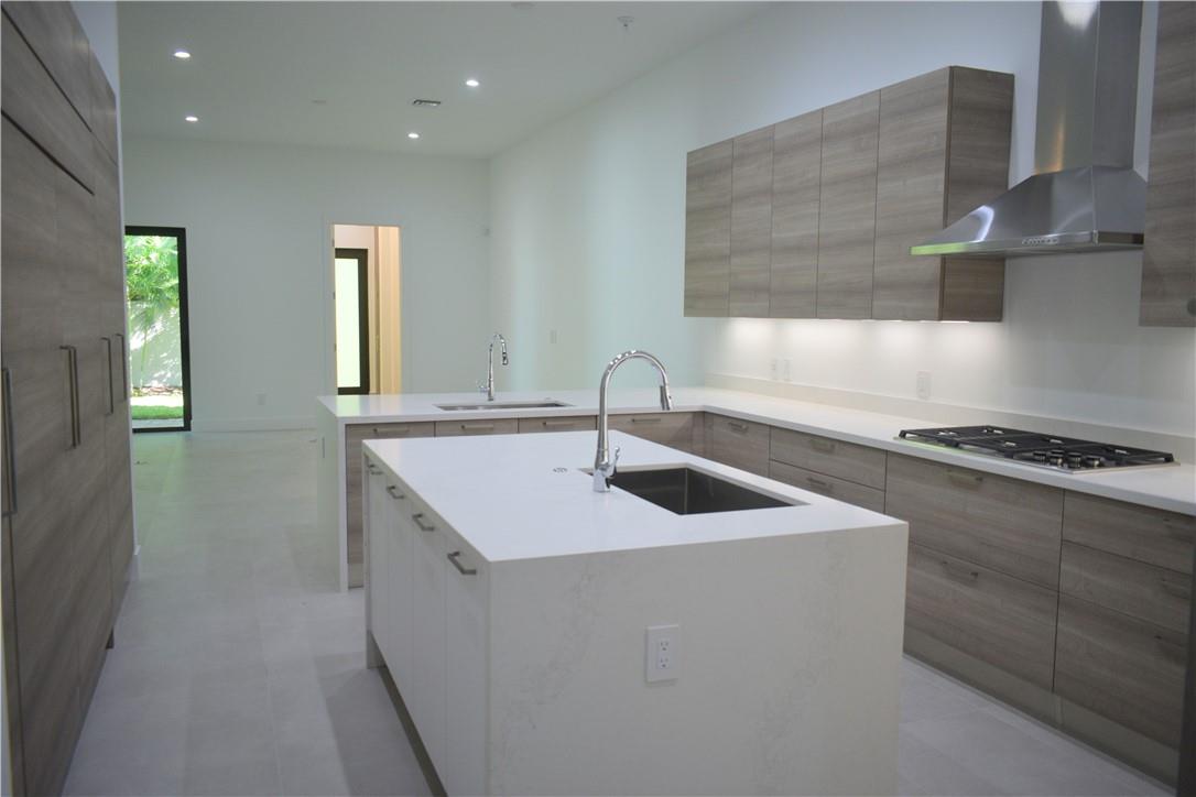 Photo of previously built Fairmont Model