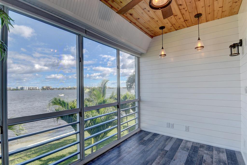 1428 S Lakeside Drive Unit# 30 Lake Worth Beach FL 33460 | R10731094