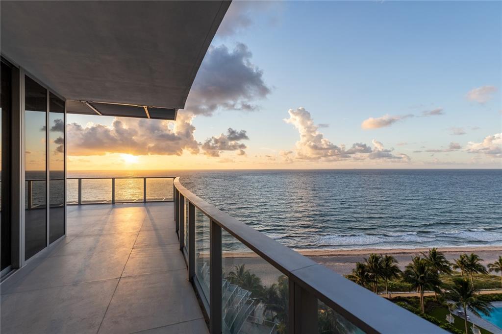 Huge 1200 SF terrace at Sunrise