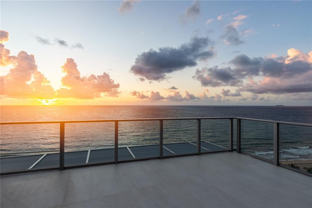 Stunning one of a kind Sunrises everyday!