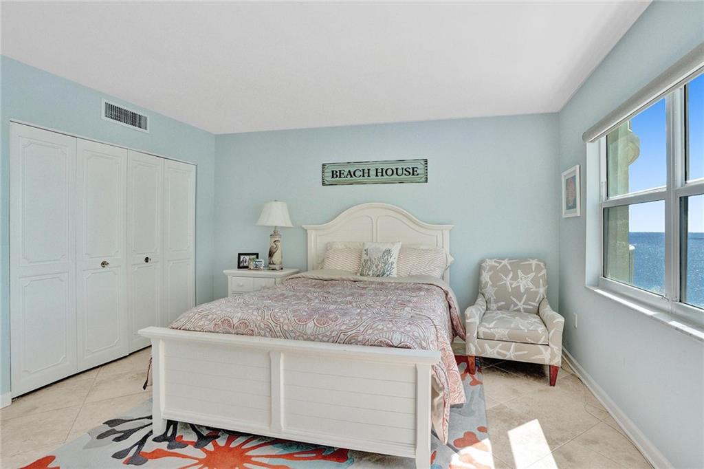 The second bedroom has a good sized closet and ocean views.