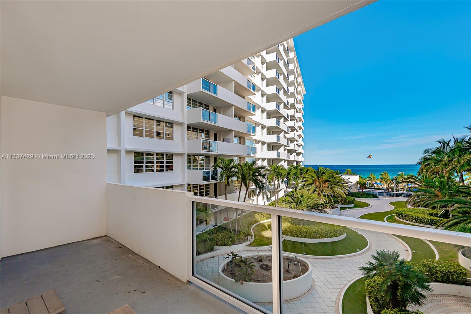 The Decoplage Condo