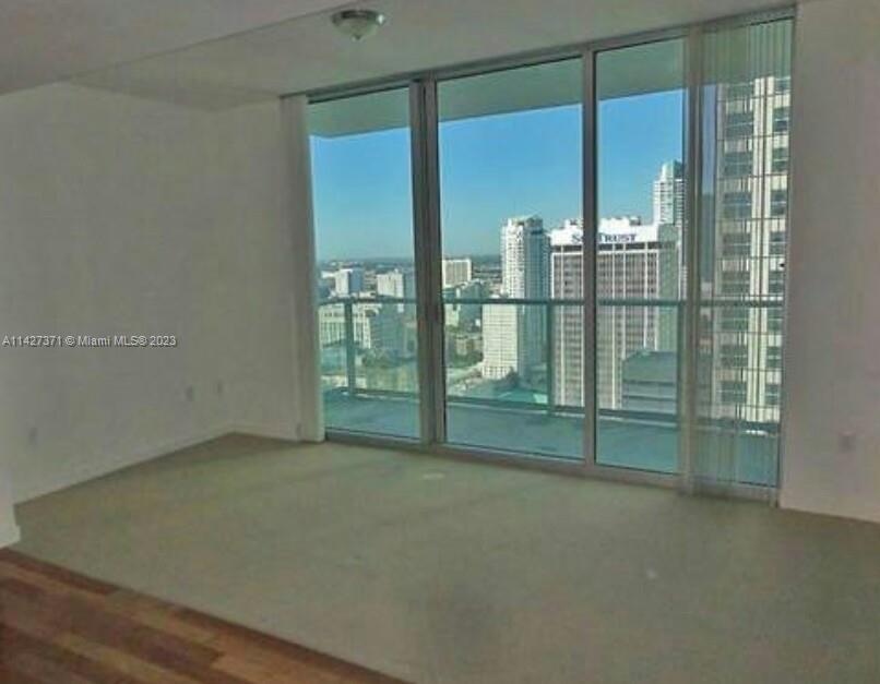 300 S Biscayne Blvd #T-1703, Miami FL 33131