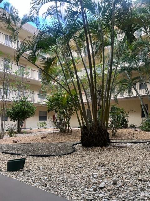 Somerset No Eight Condo