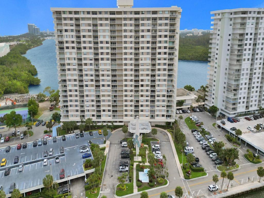 Arlen House Condo