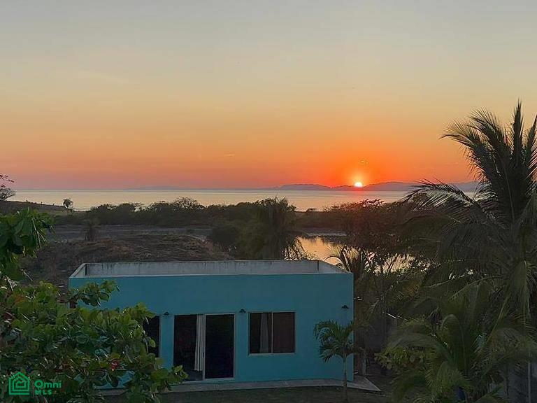 4 bed Single Family Homes For Sale in Garabito, Puntarenas - 1
